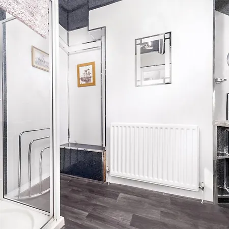 Blencathra Rooms, 휫비